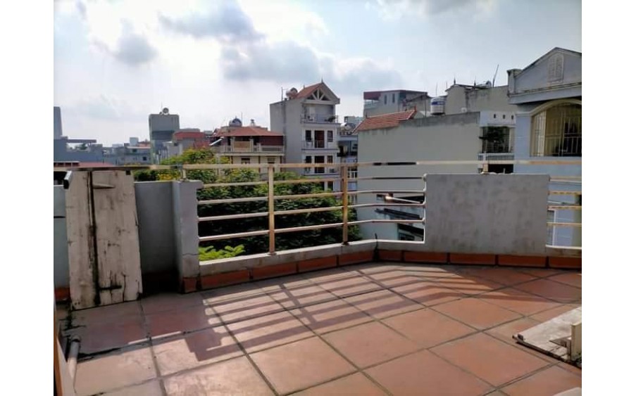 BÁN GẤP NHÀ Thịnh Liệt Q. Hoàng Mai. DT 44m 4 Tầng. Ô tô, nở hậu. Chỉ 4.650 Tỷ.